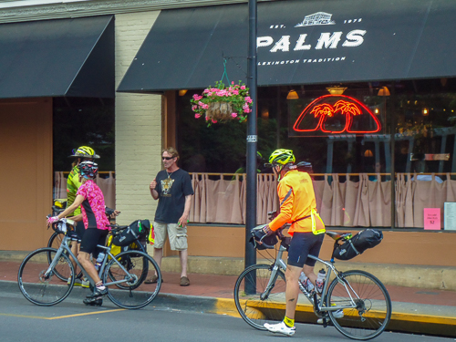 This image has an empty alt attribute; its file name is bike-downtown-1-of-1.jpg